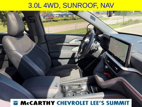 Used 2025 Ford Explorer ST w/ Sun And Sound Package AWD/4WD image 36