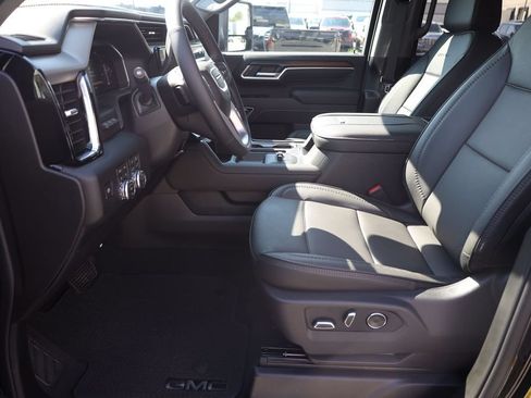 New 2026 GMC Sierra 3500 Denali w/ Denali Reserve Package AWD/4WD image 11