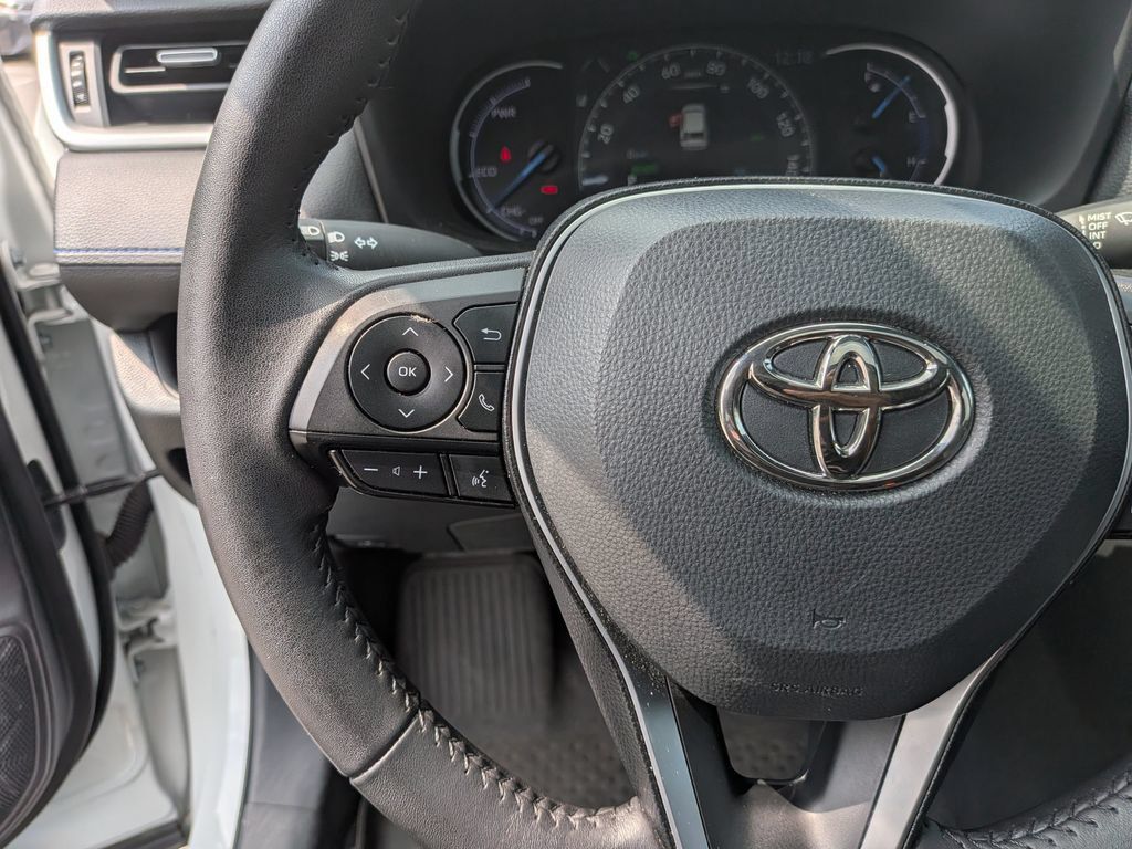 Used 2023 Toyota RAV4 XSE AWD/4WD image 14