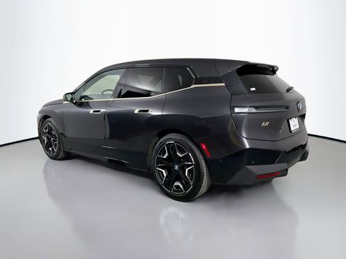 Used 2023 BMW iX xDrive50 w/ Ultimate Package image 8