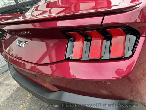 Used 2025 Ford Mustang GT Premium RWD image 10