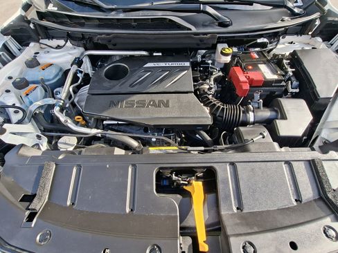 Certified 2024 Nissan Rogue SV FWD image 24