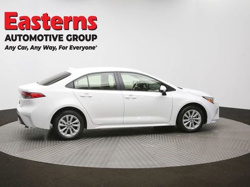 Used 2024 Toyota Corolla LE w/ LE Convenience Package FWD image 43