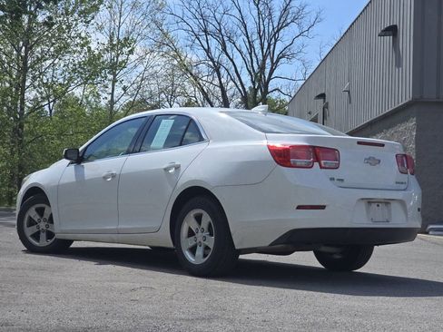 Used 2015 Chevrolet Malibu LT FWD image 12