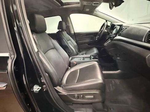 Used 2023 Honda Odyssey Touring image 13