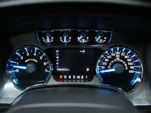 Used 2014 Ford F150 Platinum image 45