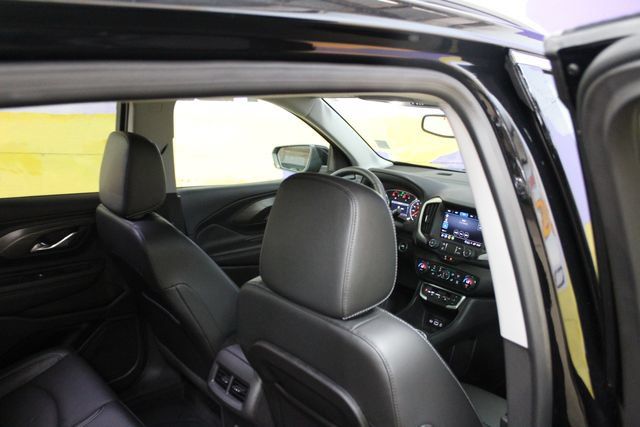 Used 2023 GMC Terrain SLT w/ LPO, Floor Liner Package AWD/4WD image 12