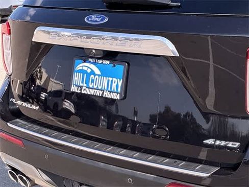 Used 2022 Ford Explorer Platinum w/ Equipment Group 601A image 13