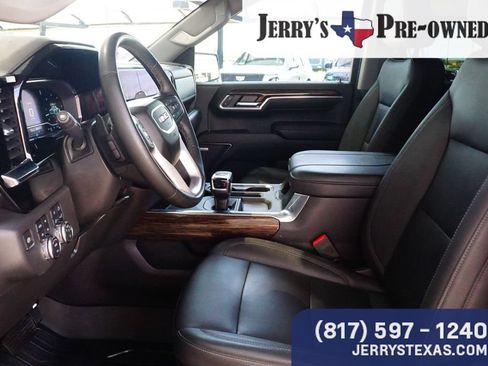 Used 2023 GMC Sierra 1500 Elevation w/ Elevation Premium Package AWD/4WD image 19