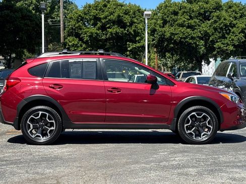 Used 2014 Subaru Crosstrek 2.0i Premium w/ Moonroof Package AWD/4WD image 2