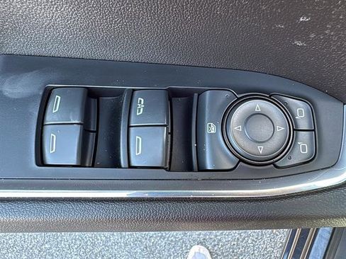 Used 2023 Chevrolet Silverado 1500 LT AWD/4WD image 31