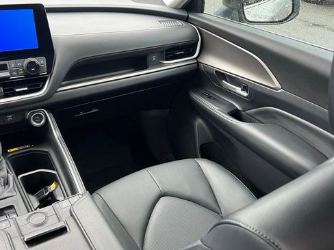 Certified 2024 Toyota Grand Highlander AWD Hybrid image 18