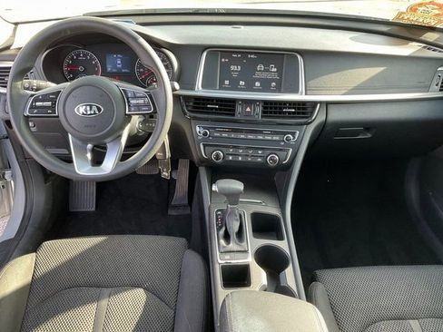 Used 2020 Kia Optima LX image 4