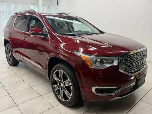 Used 2017 GMC Acadia Denali w/ Technology Package FWD image 1
