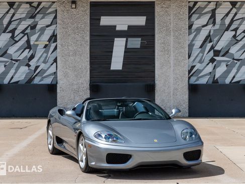 Used 2005 Ferrari 360 Spider image 1