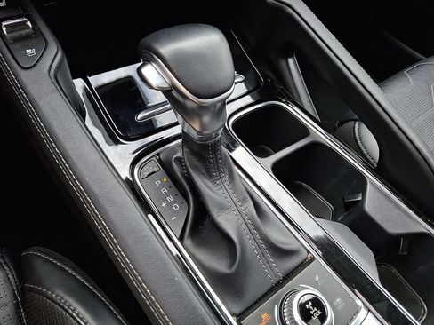 Certified 2021 Kia Telluride SX w/ SX Prestige Package image 17