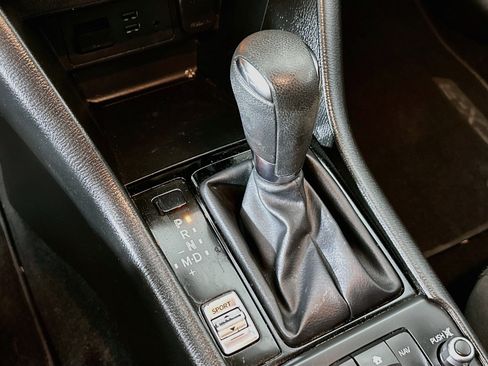 Used 2019 MAZDA CX-3 Sport w/ Sport I-ACTIVSENSE Package FWD image 24