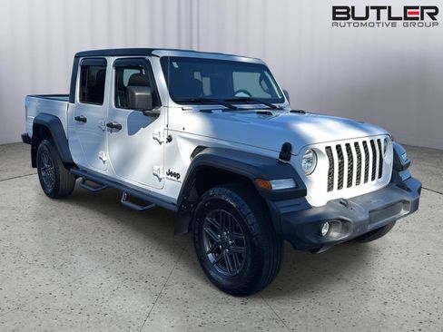 Used 2020 Jeep Gladiator Sport w/ Quick Order Package 24S image 6