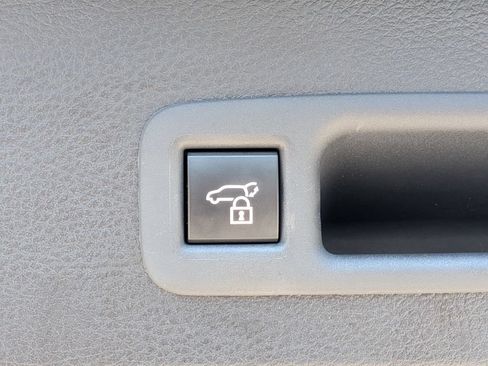 Used 2026 Toyota Sienna XLE FWD image 34
