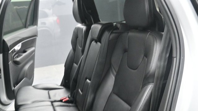 Used 2018 Volvo XC90 T6 Momentum w/ Convenience Package AWD/4WD image 22