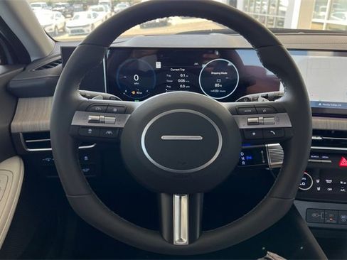 New 2025 Hyundai Sonata Limited image 23