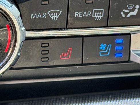 Used 2023 Ford F150 Lariat w/ Equipment Group 502A High image 29