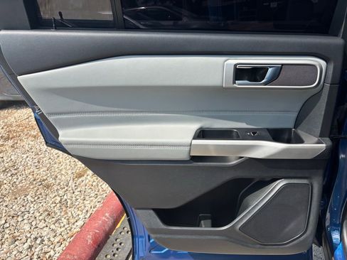 Used 2022 Ford Explorer XLT w/ Equipment Group 202A image 27