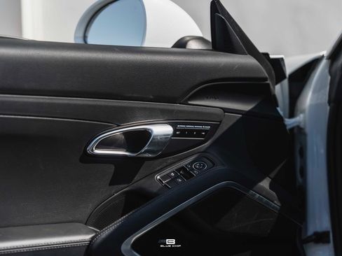 Used 2019 Porsche 911 Targa 4 AWD/4WD image 37