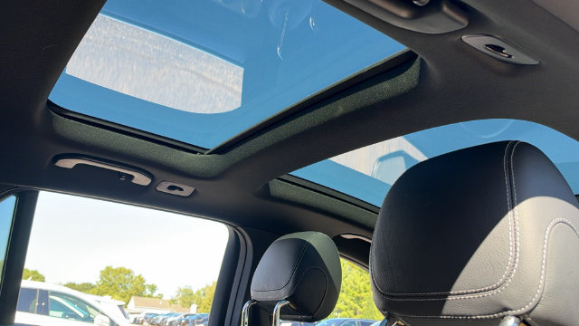 Used 2019 Mercedes-Benz GLC 300 4MATIC image 19
