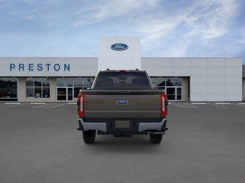 New 2026 Ford F250 Lariat w/ Chrome Package image 5