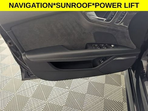 Used 2017 Audi RS 7 Prestige AWD/4WD image 10