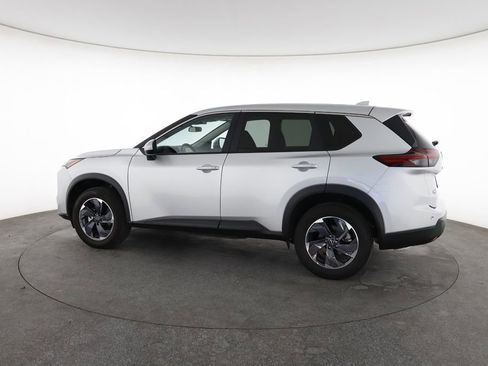 Used 2025 Nissan Rogue SV image 8
