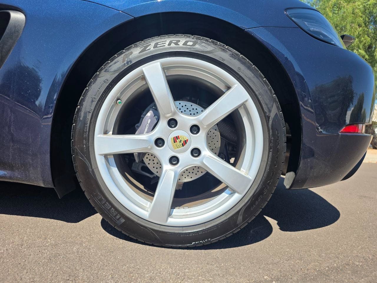 Used 2018 Porsche 718 Cayman RWD image 34