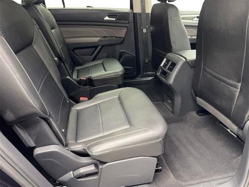 Used 2022 Volkswagen Atlas SE image 41