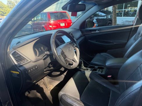 Used 2016 Hyundai Tucson Limited w/ Option Group 03 AWD/4WD image 16