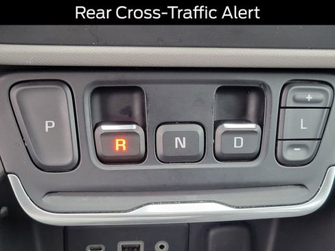 Used 2018 GMC Terrain SLE w/ Driver Convenience Package image 29