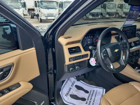 Used 2021 Chevrolet Tahoe Premier RWD image 9