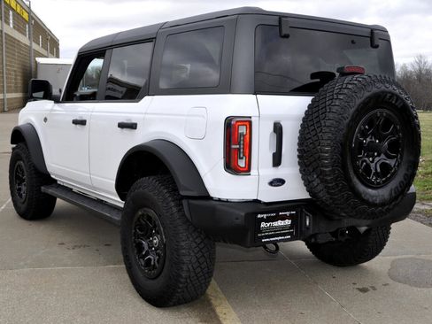 Used 2022 Ford Bronco Wildtrak image 9