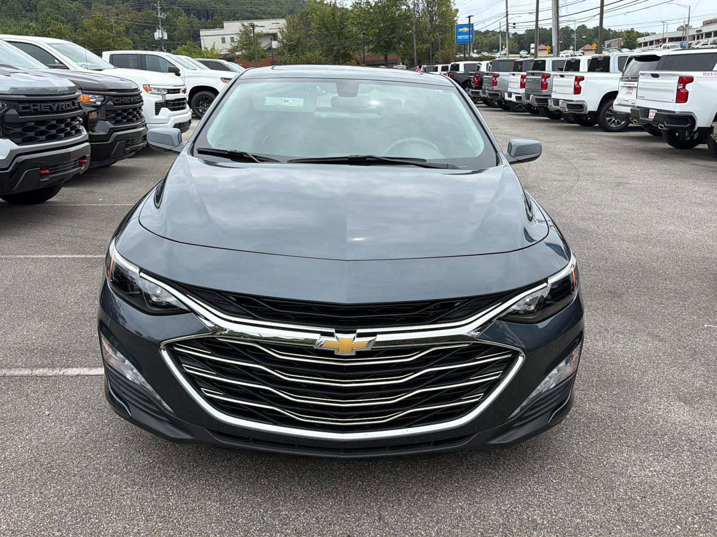 Used 2020 Chevrolet Malibu LT w/ Leather Package FWD image 5