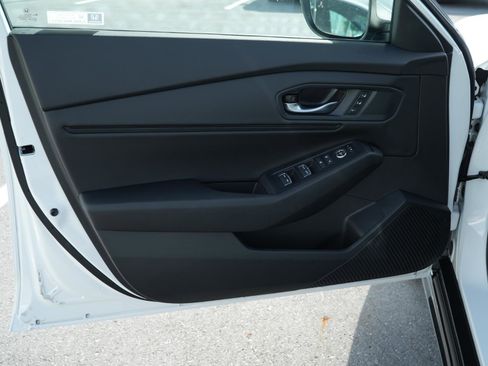 Used 2025 Honda Accord EX-L image 13