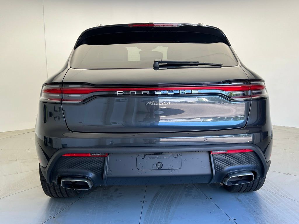 Used 2026 Porsche Macan AWD/4WD image 21