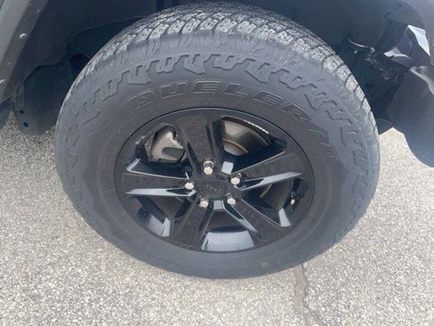 Used 2023 Jeep Wrangler Unlimited Sahara image 14