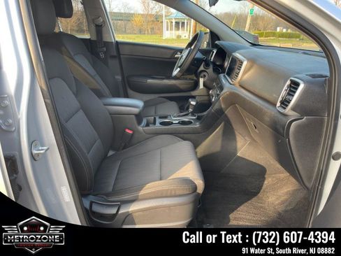 Used 2020 Kia Sportage LX FWD image 12