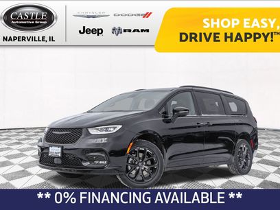 New 2026 Chrysler Pacifica Limited w/ S Appearance Package