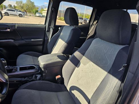 Used 2021 Toyota Tacoma TRD Off-Road w/ Technology Package AWD/4WD image 27