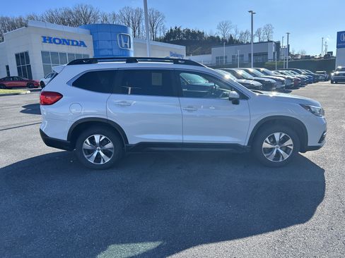 Used 2019 Subaru Ascent Premium image 8