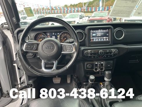 Used 2020 Jeep Gladiator Overland w/ Safety Group image 16