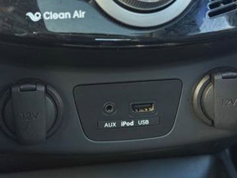 Used 2014 Hyundai Elantra GT w/ Option Group 03 image 17