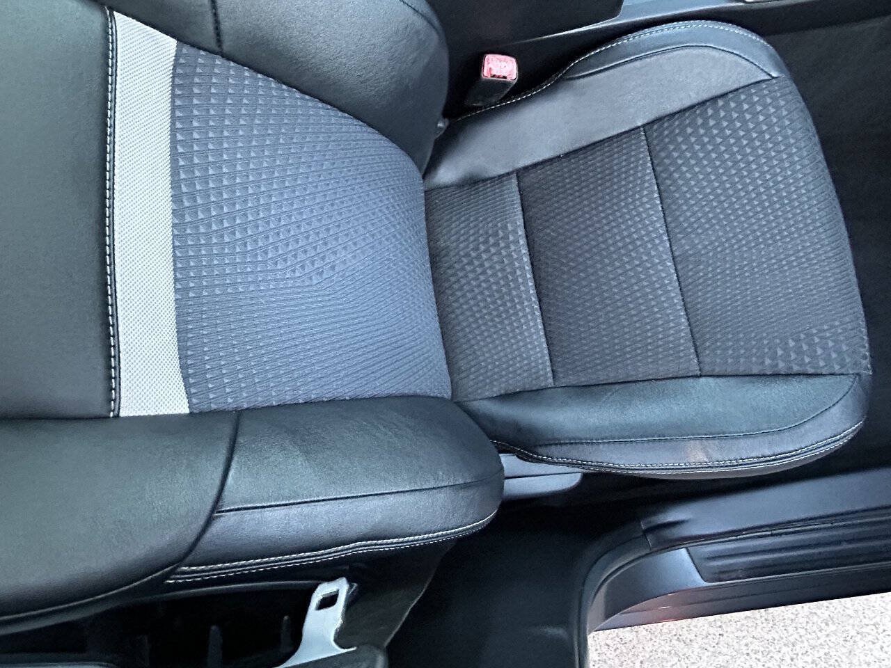 Used 2013 Toyota Camry SE FWD image 26