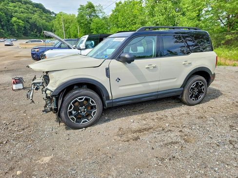 Used 2025 Ford Bronco Sport Outer Banks w/ Outer Banks Tech Package+ AWD/4WD image 3